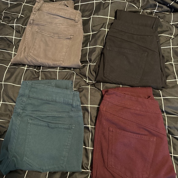 4 pair of Maurice’s pants - Picture 1 of 2